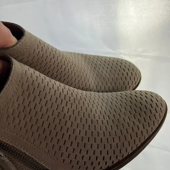 Lucky Brand Brielley taupe textured suede and leather ankle boots zipper 7 M - Picture 2 of 10
